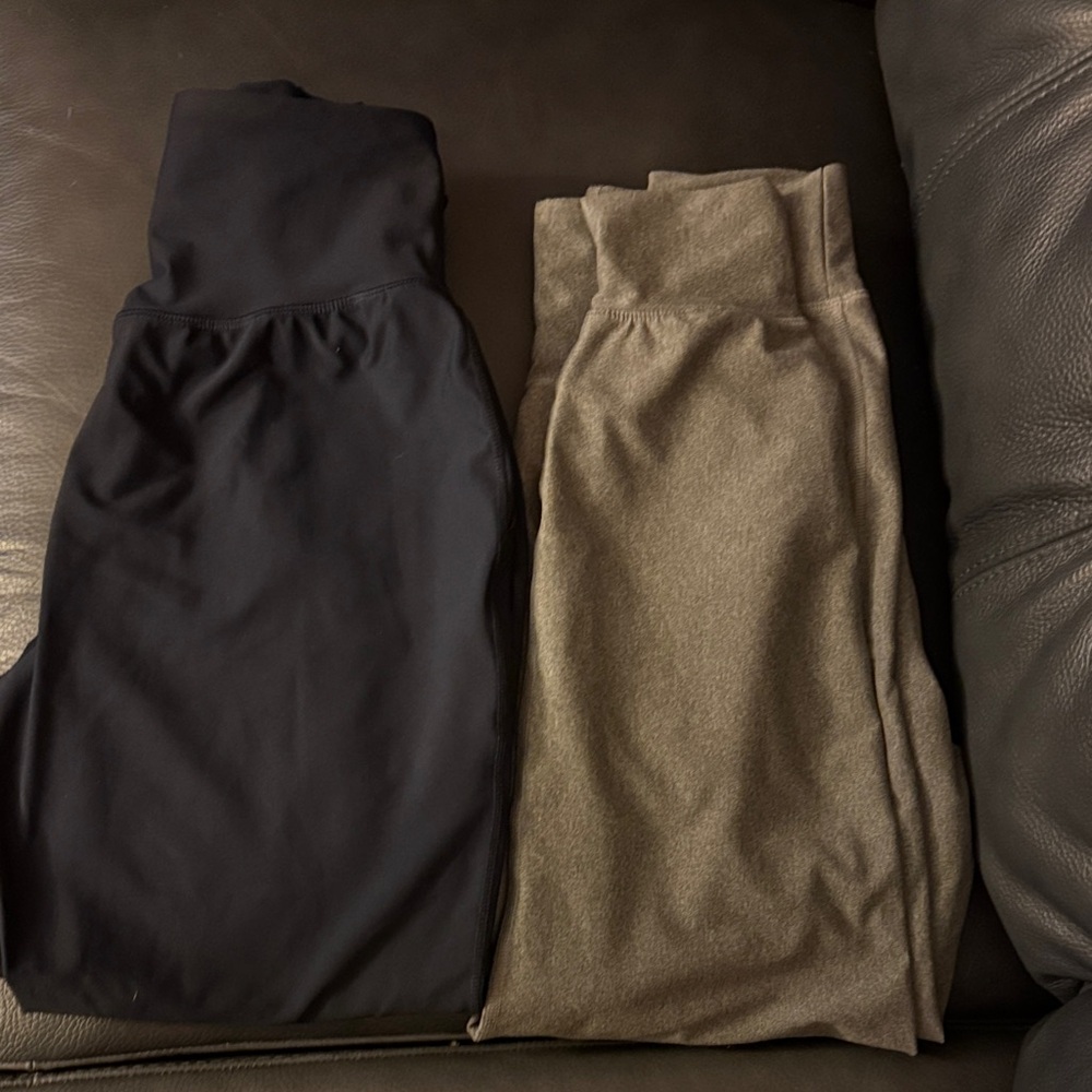 2 Old Navy Navy and GrayLeggings